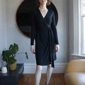 Banana Republic classic knit jersey wrap dress, black, size S
